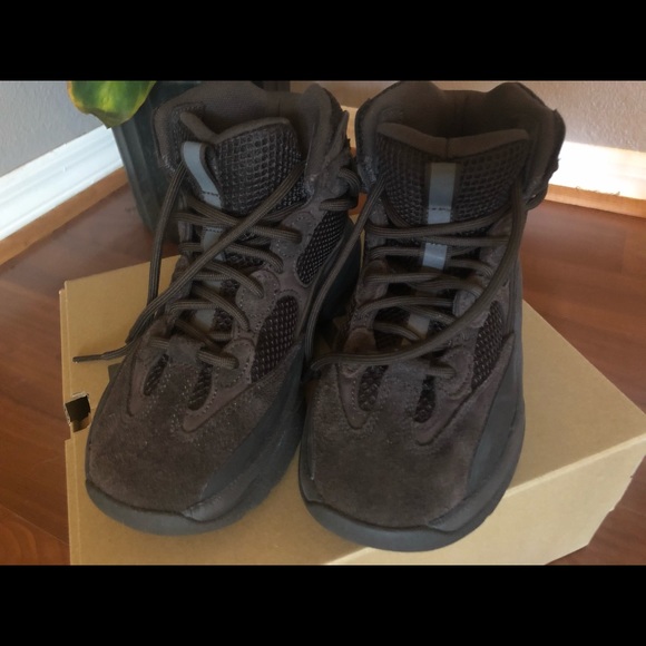 SOLD ✨ Adidas Yeezy DSRT boot OIL - Picture 3 of 8